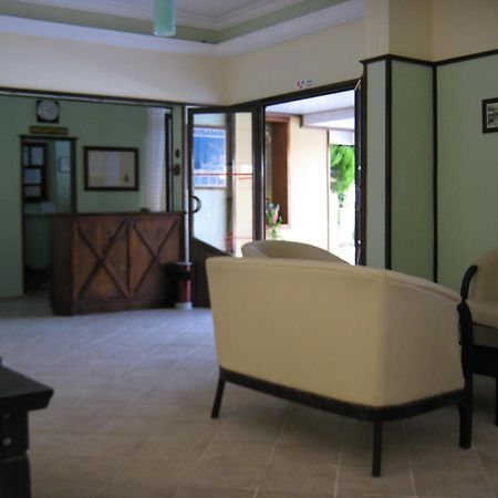 Oya Family Suites Kusadası Extérieur photo