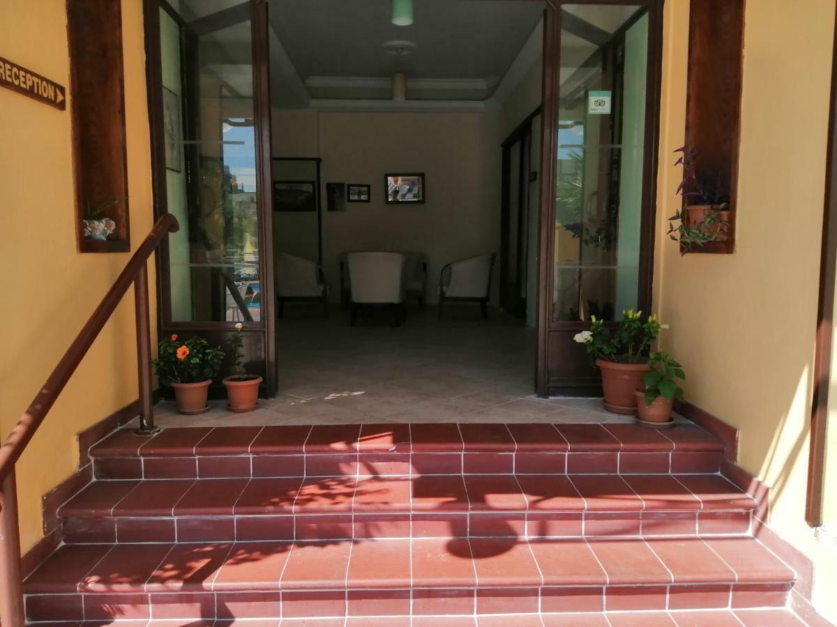 Oya Family Suites Kusadası Extérieur photo